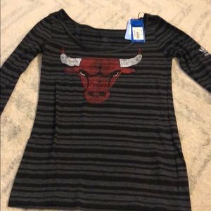 Women’s Long-Sleeve Bulls Shirt